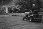 Top 10 Best Riding Lawn Mowers for Elderly People