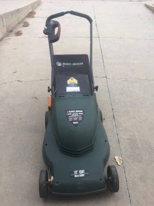 Black and Decker 4.0HP MM850 Electric Lawn Mower For Sale 1 225x300 How to Choose a Lawn Mower