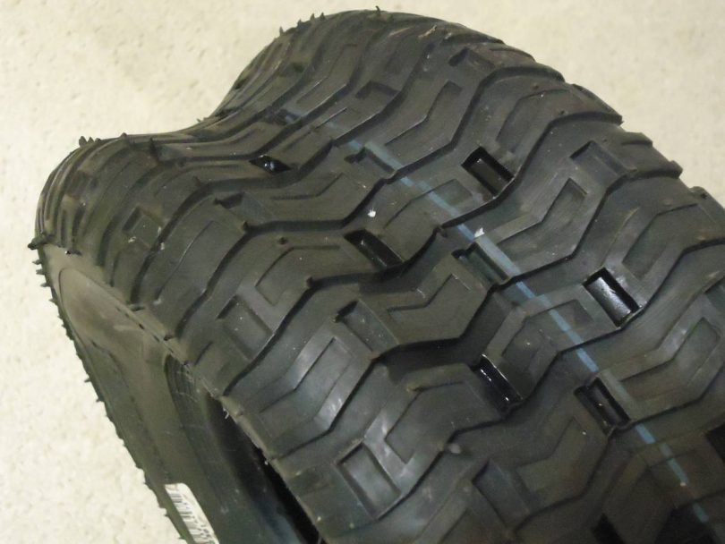 CARLISLE Turf Saver II 2 810x608 Like New Carlisle Turf Saver II Riding Mower Tire