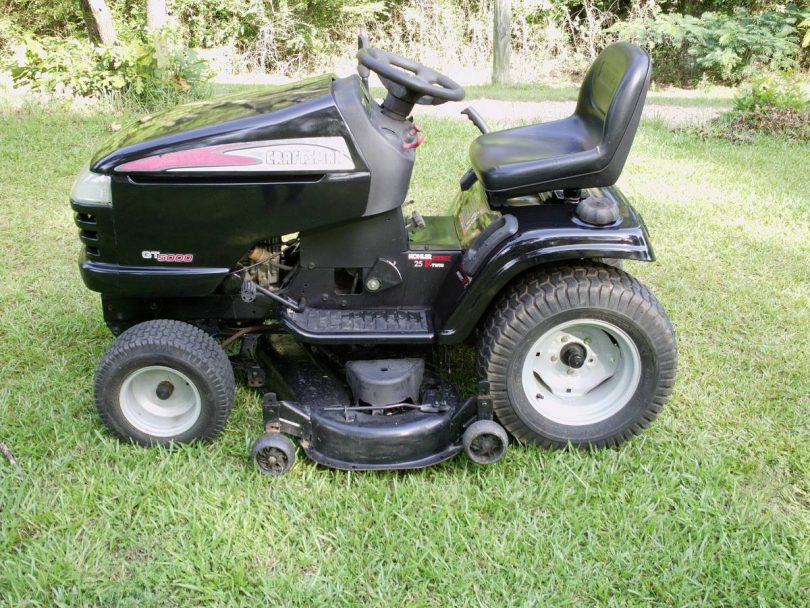 Craftsman GT5000 02 810x608 Craftsman GT5000 Garden Lawn tractor