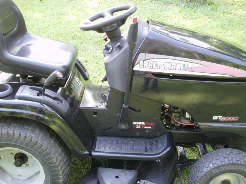 Craftsman GT5000 06 810x608 Craftsman GT5000 Garden Lawn tractor