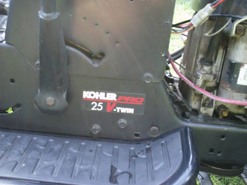 Craftsman GT5000 08 810x608 Craftsman GT5000 Garden Lawn tractor
