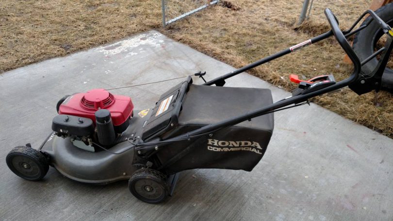 Honda Commercial Mower HRC216HXA 1 810x456 Honda HRC216HXA 21 Walk Behind Commercial Mower