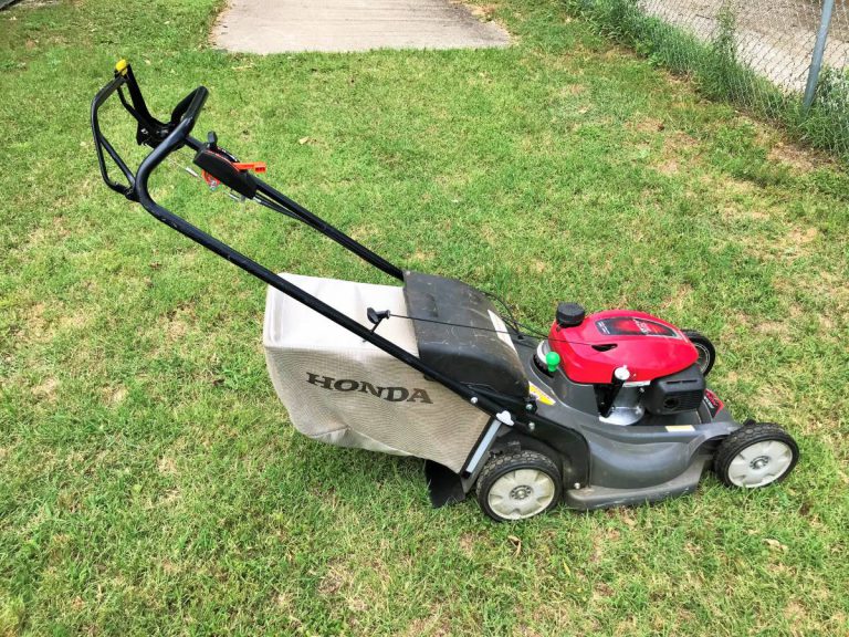 Honda HRX217HYA Premium Residential Mower With Bag RonMowers