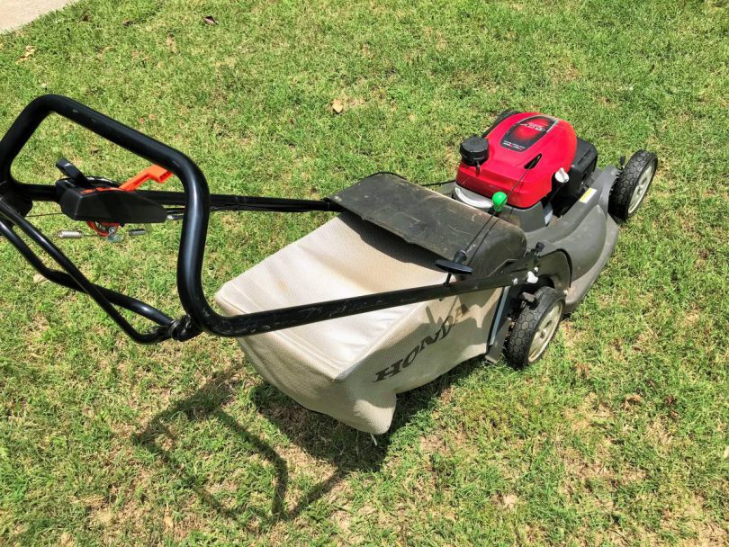 Honda HRX217HYA Premium Residential Mower 10 810x608 Honda HRX217HYA Premium Residential Mower With Bag