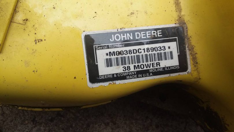 John Deere LX176 riding lawn mower 38 2 810x456 John Deere 38 LX176 Mower Deck