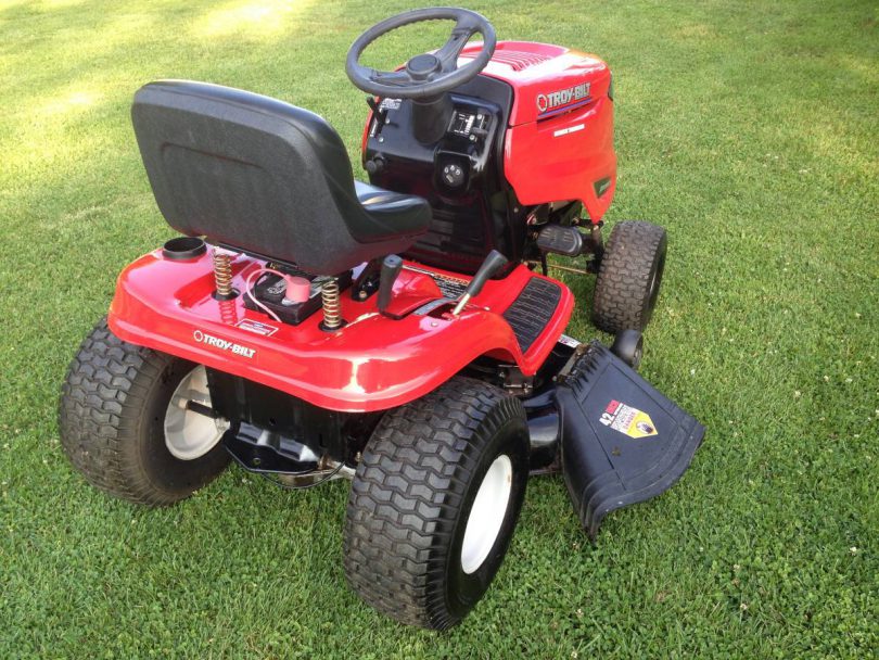 Troy Bilt Bronco 42 01 810x608 Used Troy Bilt Bronco 42 in Riding Lawn Mower
