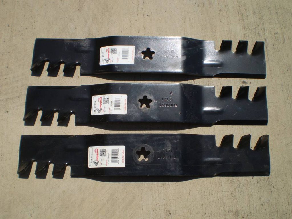 heavy duty high lift blades 1024x768 Lawn Mower Blades – Learn How to Take Advantage of Your Equipment