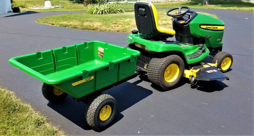 2013 John Deere X 320 08 810x436 2013 John Deere X320 With Brand New Wagon