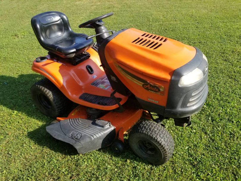 Ariens 46 20 HP 2 810x608 Ariens 46 20 HP Riding Lawn Tractor for Sale