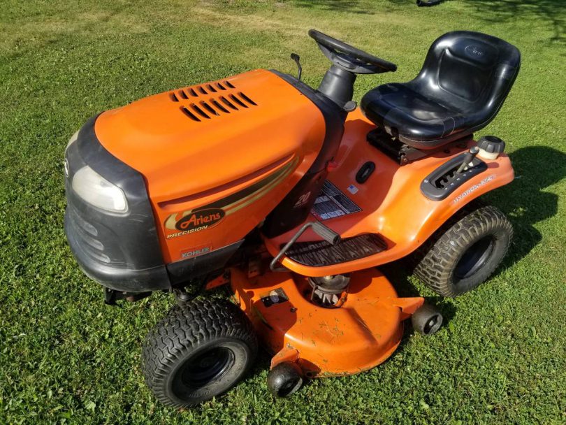 Ariens 46 20 HP 3 810x608 Ariens 46 20 HP Riding Lawn Tractor for Sale