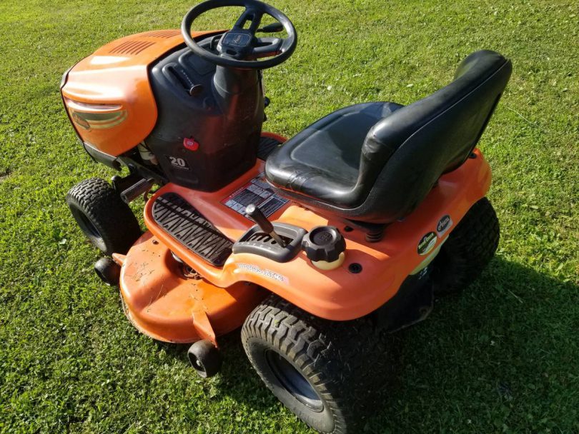 Ariens 46 20 HP 4 810x608 Ariens 46 20 HP Riding Lawn Tractor for Sale