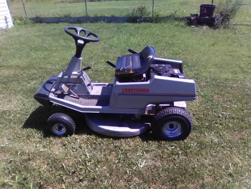Craftsman 502.254180 3 810x608 Preowned Craftsman 502.254180 30 Inch Riding Lawn Mower