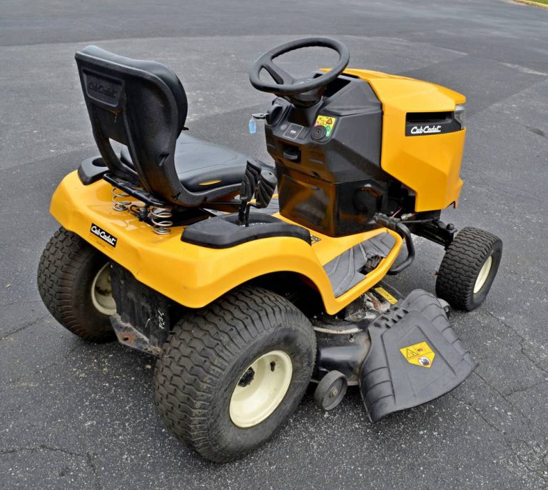 Cub Cadet XT1 46 in. Riding Mower for Sale RonMowers