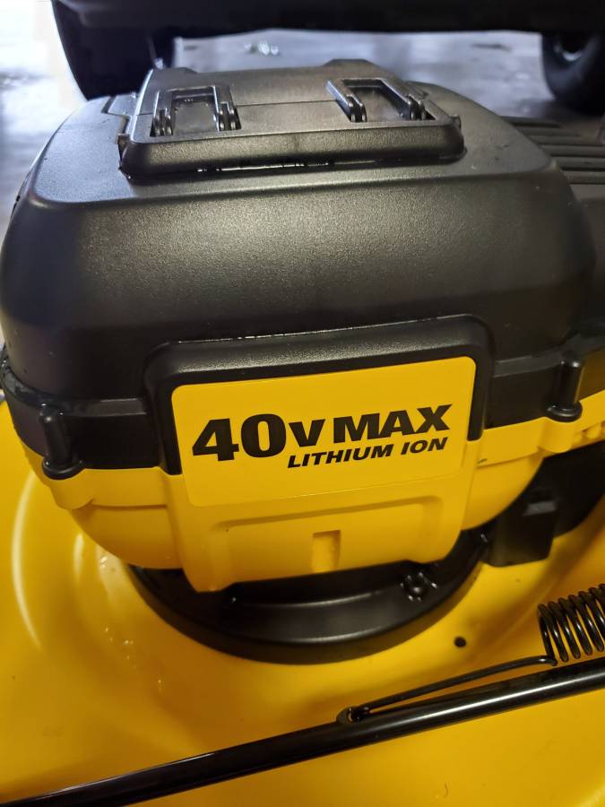 Dewalt 40v max battery push mower 2 Used Dewalt 40V Max Battery Push Mower