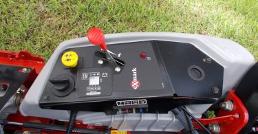 Exmark Lazer Z S Series 03 375x195 Exmark Lazer Z S Series 60in Mower (Used)