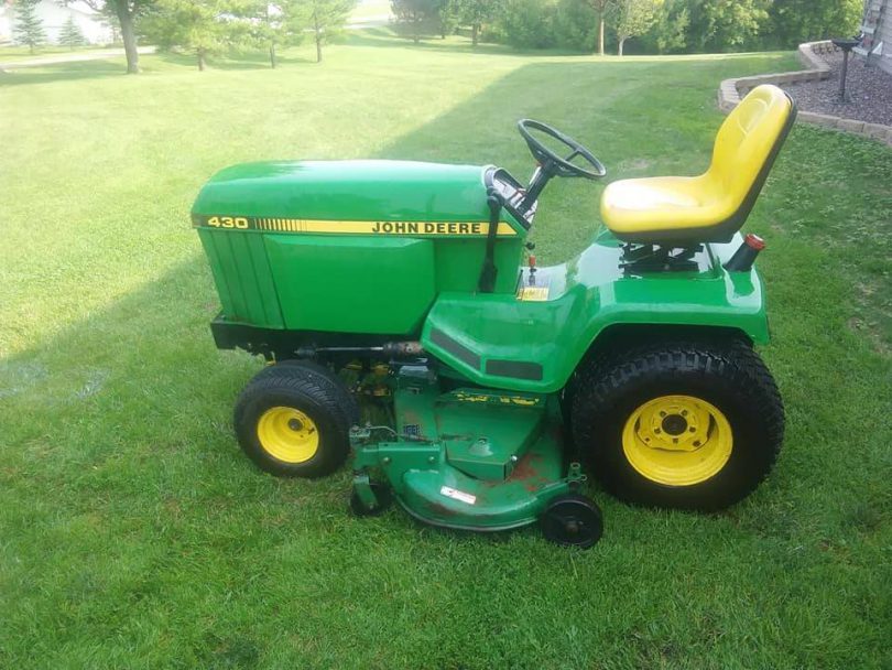 John Deere 430 4 810x608 John Deere 430 Garden Tractor Riding Lawn Mower