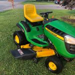 John Deere D140 riding mower 5 150x150 John Deere D140 Tractor 48in. Riding Mower