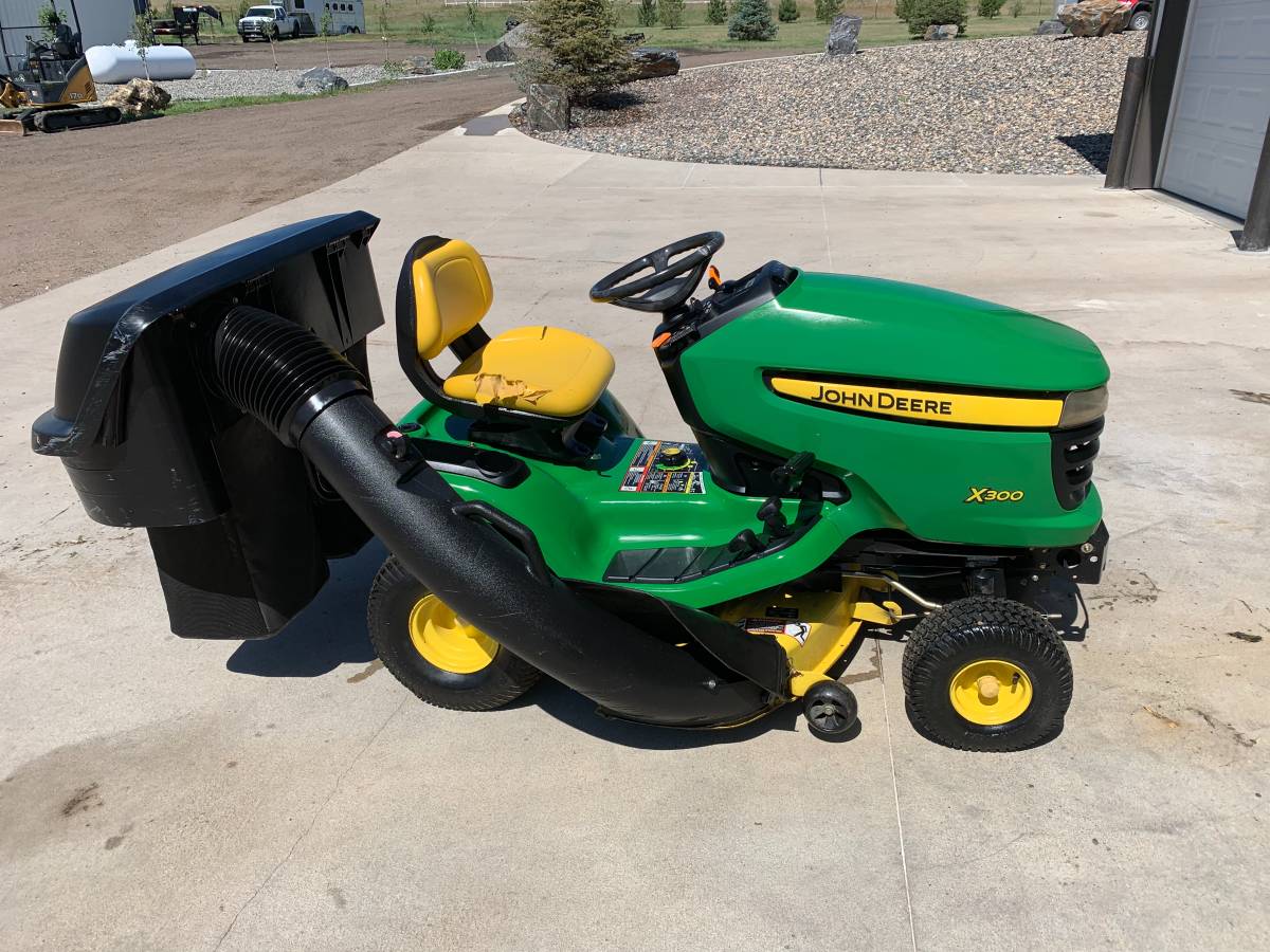 Used John Deere X300 Riding Lawn Mower Ronmowers