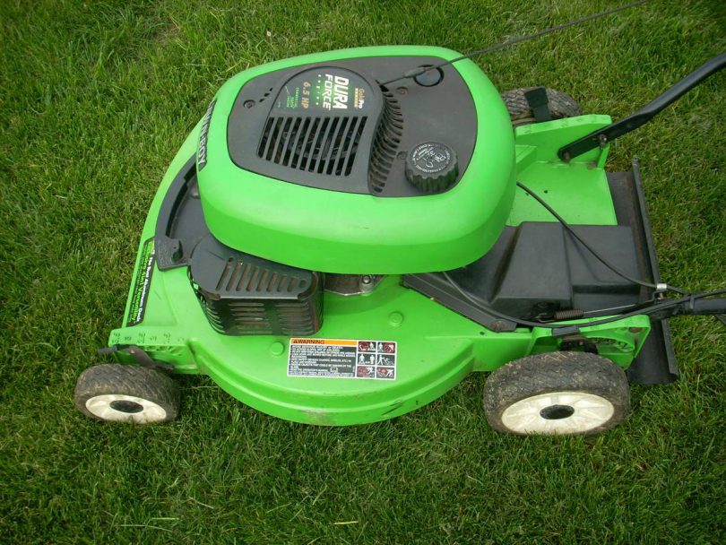 Lawn Boy Gold Series 1 810x608 Lawn Boy Gold Series 10655 Self Propelled Lawn Mower for Sale