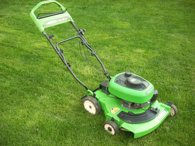 Lawn Boy Gold Series 6 810x608 Lawn Boy Gold Series 10655 Self Propelled Lawn Mower for Sale