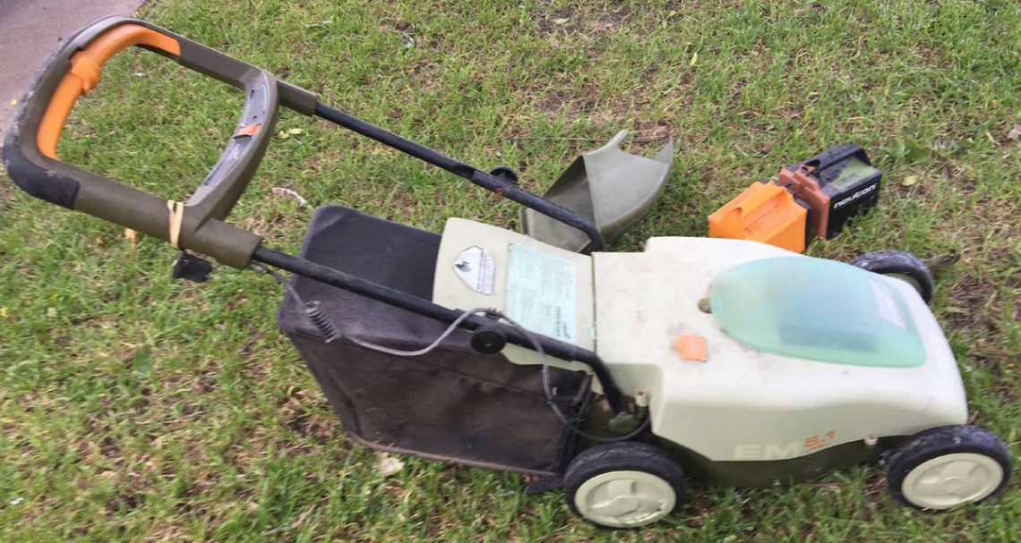 Neuton EM 5.1 Cordless Electric Lawn Mower for Sale RonMowers