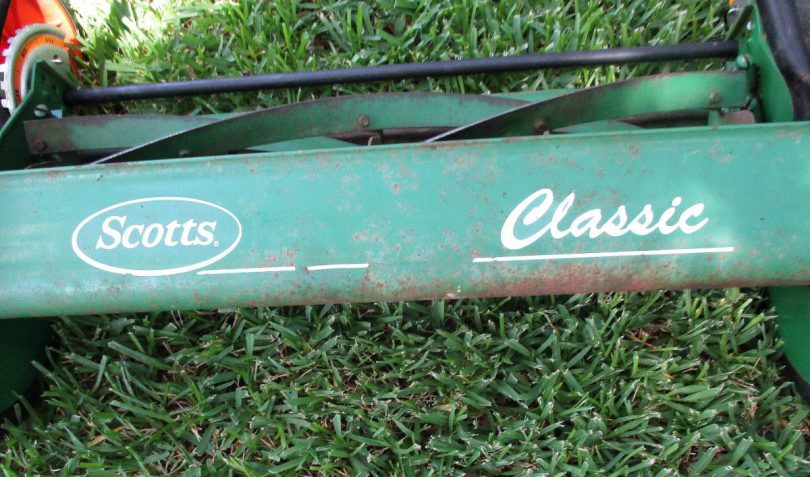 Scotts Classic Reel 1 810x477 Scotts Classic 20 inch Reel Push Lawn Mower (Used)
