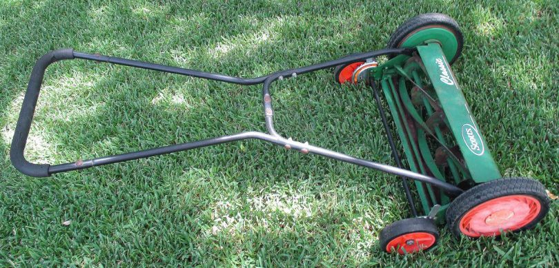 Scotts Classic Reel 4 810x389 Scotts Classic 20 inch Reel Push Lawn Mower (Used)