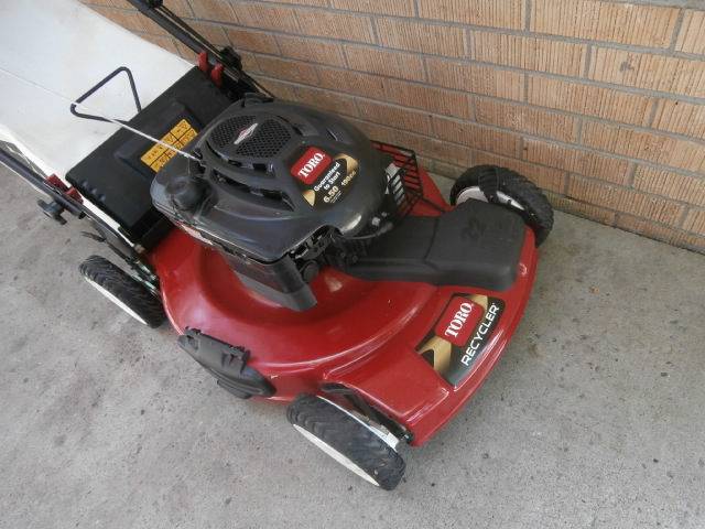 Toro 22in Recycler 6 Toro 22 Recycler self propelled lawn mower with bag
