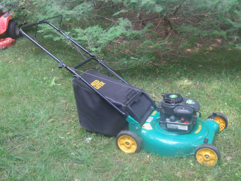 Weed Eater WE550N21RH 6 810x608 Weed Eater WE550N21RH 21 4 stroke powered lawn mower for Sale