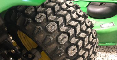 2010 John Deere X540 riding lawn mower 01 375x195 2010 John Deere 54 Model X540 riding lawn mower