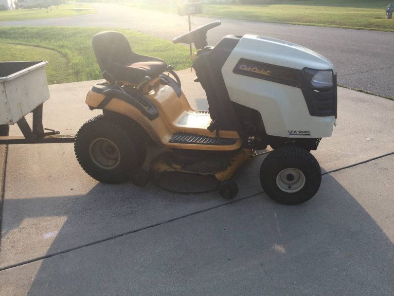 Cub Cadet LTX 1040 9 810x608 Cub Cadet LTX 1040 42 In. Riding Mower with Cart