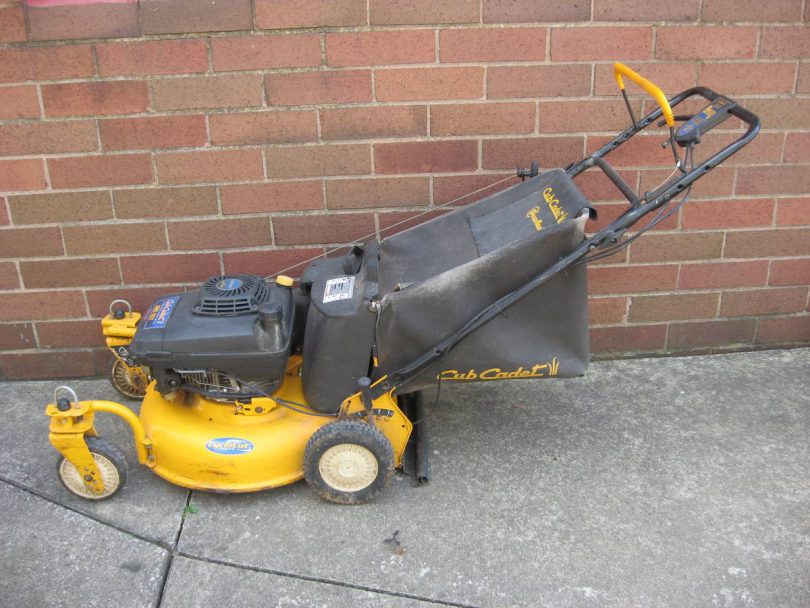 Cub Cadet SRC 621 2 810x608 Cub Cadet SRC 621 self propelled mower with bag