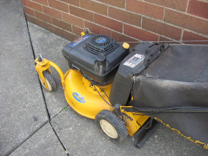 Cub Cadet SRC 621 7 810x608 Cub Cadet SRC 621 self propelled mower with bag