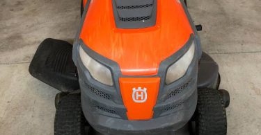 Husqvarna YTH22V46 Riding Lawn Mower 7 375x195 Used Husqvarna 46 in Model YTH22V46 Riding Lawn Mowers