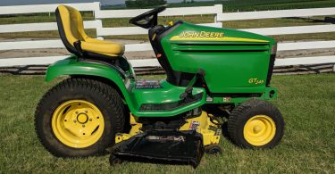 John Deere GT245 04 375x195 John Deere 48 Model GT245 lawn mower (2005)