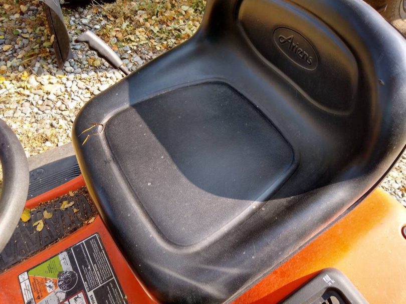 Ariens 42in A19K42 6 810x608 Ariens 42 Hydro A19K42 Used Riding Lawn Mower