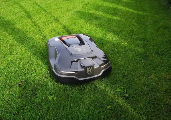 Husqvarna Automower 315X 6 5 Best Robotic Lawn Mowers for 2019