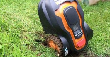Worx Landroid M 20V WR140 1 375x195 5 Best Robotic Lawn Mowers for 2019