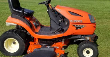 Kubota T2380 6 375x195 Kubota T2380 riding lawn mower 48 inch mower deck