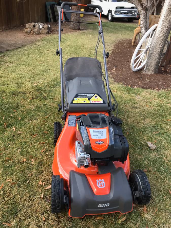 2019 Husqvarna LC221AH 1 2019 Husqvarna LC221AH AWD Self Propelled Walk Behind Mowers