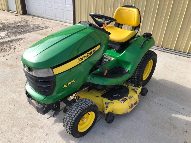 2011 John Deere X500 03 810x608 2011 John Deere x500 Riding Lawn Mower for Sale
