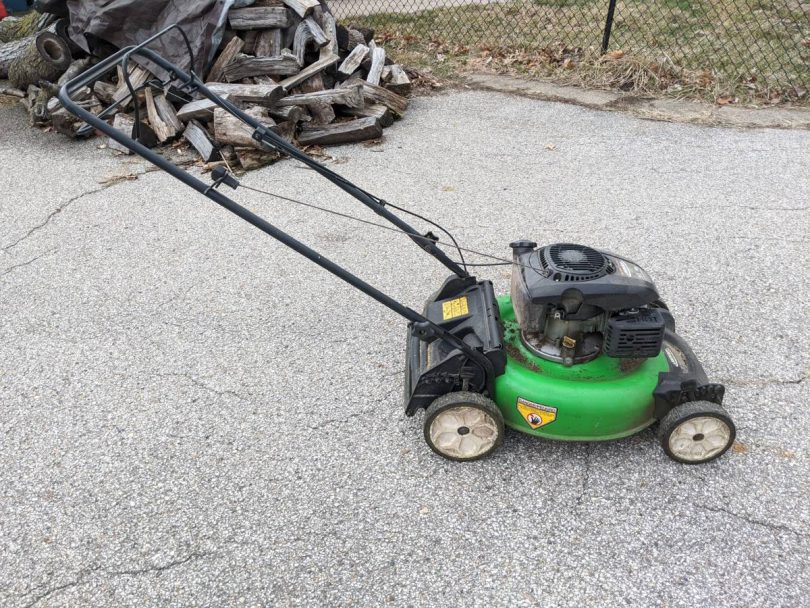21 in Self propelled Lawn Boy mower 2 810x608 21 in. Self propelled Lawn Boy Mower for Sale