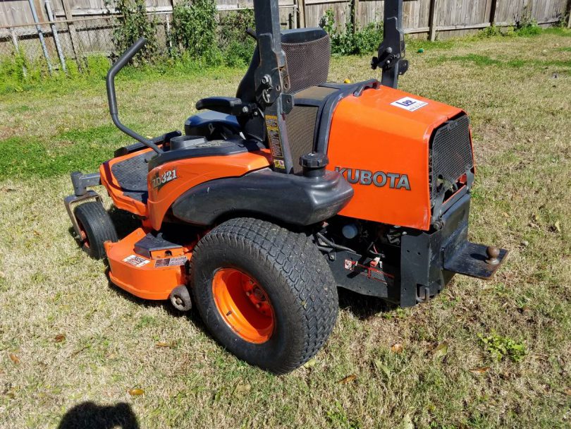 Kubota ZD321 1 810x608 Kubota ZD321 54 inch Diesel Zero Turn Mower For Sale