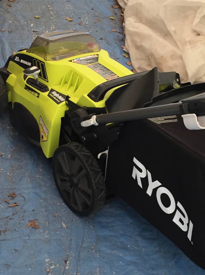 RYOBI RY40108 Lawn Mower 03 Used RYOBI 40 Volt Lawn Mower with Battery Charger