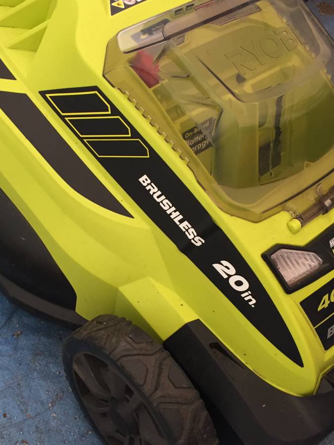 RYOBI RY40108 Lawn Mower 08 Used RYOBI 40 Volt Lawn Mower with Battery Charger