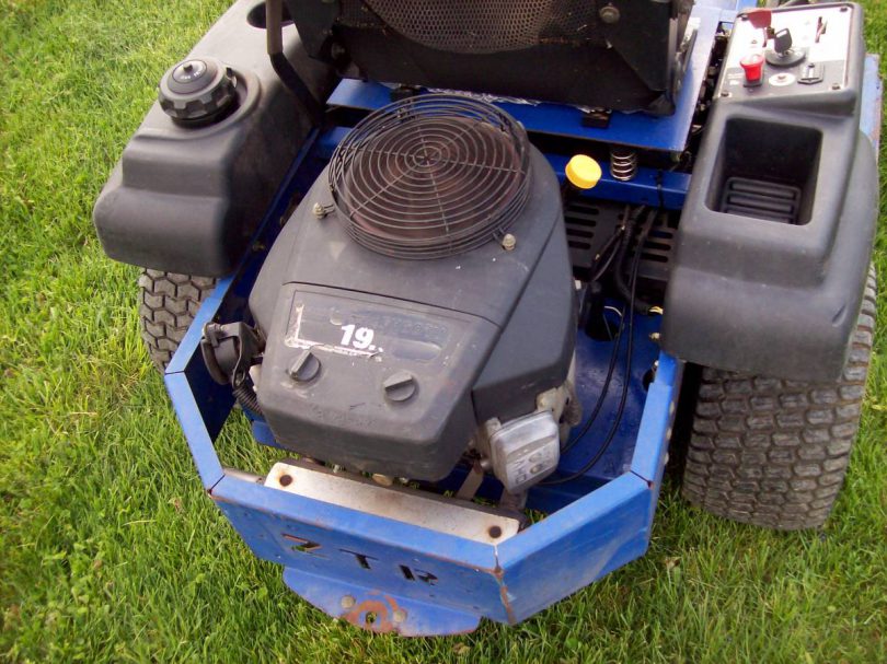 2005 Dixon RAM 44 MAG commercial zero turn lawn mower 3 810x607 2005 Dixon RAM 44 MAG commercial zero turn lawn mower