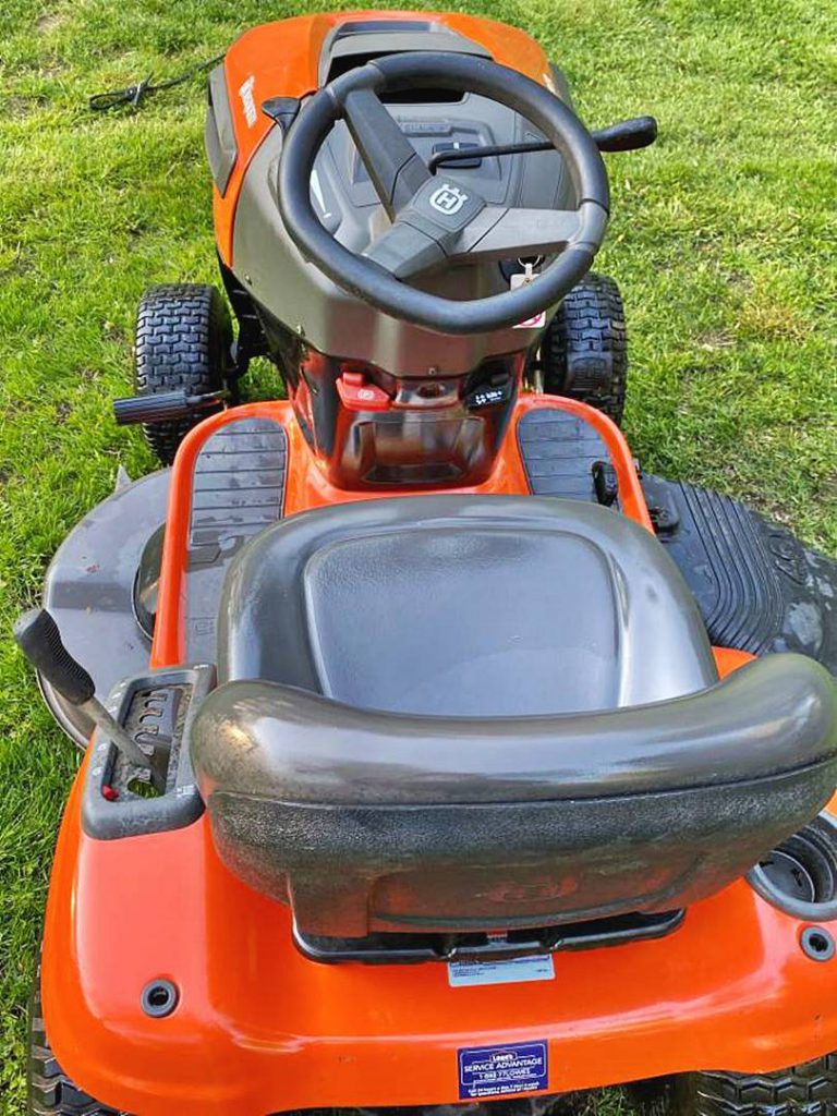 Clean Husqvarna 46" 22HP Riding Lawn Mower YTH 22V46 RonMowers