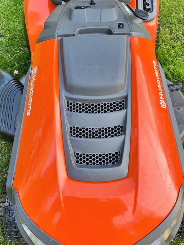 Clean Husqvarna 46" 22HP Riding Lawn Mower YTH 22V46 RonMowers