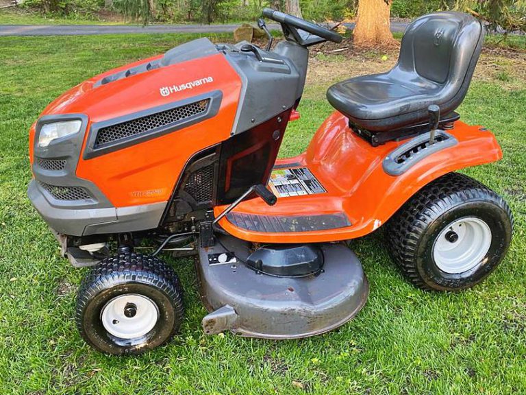 Clean Husqvarna 46" 22HP Riding Lawn Mower YTH 22V46 RonMowers